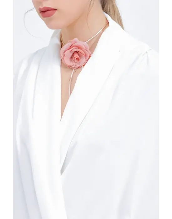 Beyaz Kruvaze Yaka Dökümlü Saten Bluz 0492