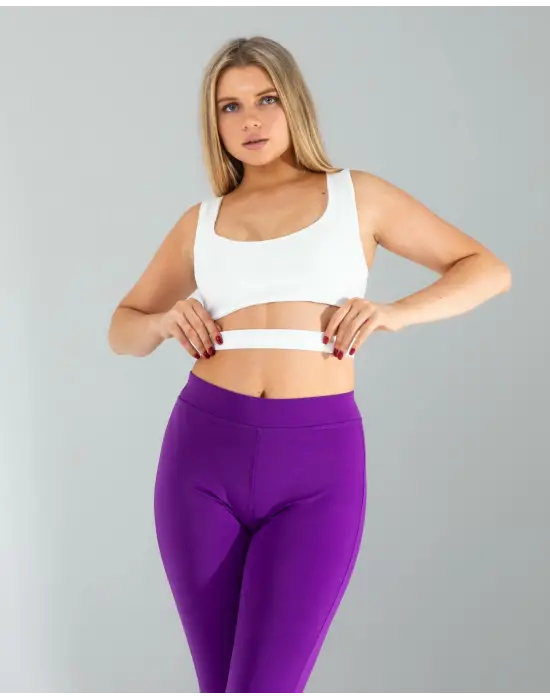 Omarı Etkileyici Beyaz Askılı Dalgıç Crop