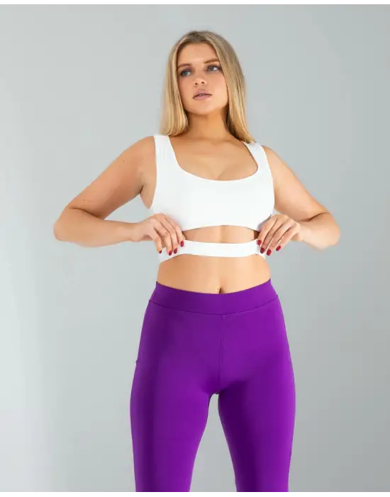 Omarı Etkileyici Beyaz Askılı Dalgıç Crop