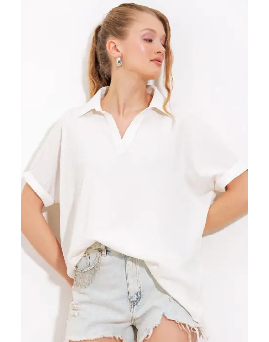Beyaz Oversize Polo Yaka Örme Bluz 0486