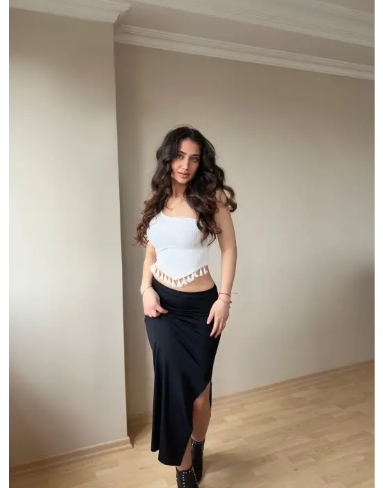 Zarif Püskül Detay Bluz