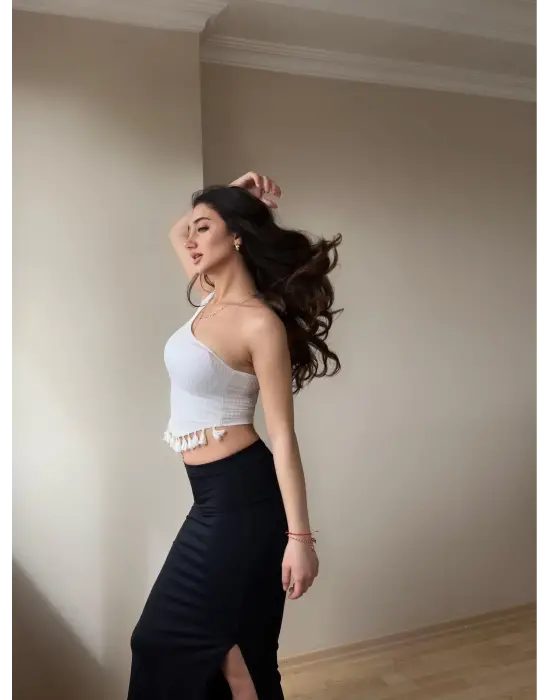 Zarif Püskül Detay Bluz