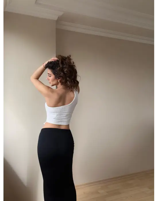 Zarif Püskül Detay Bluz