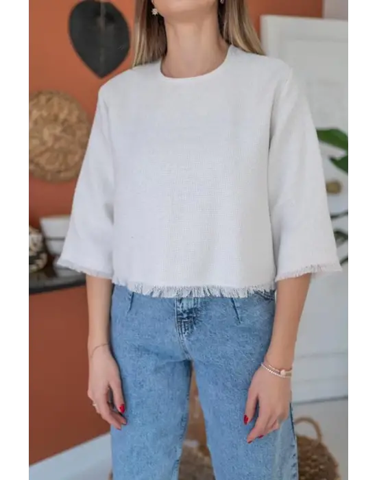 Omarı Şık Püsküllü Beyaz Bluz