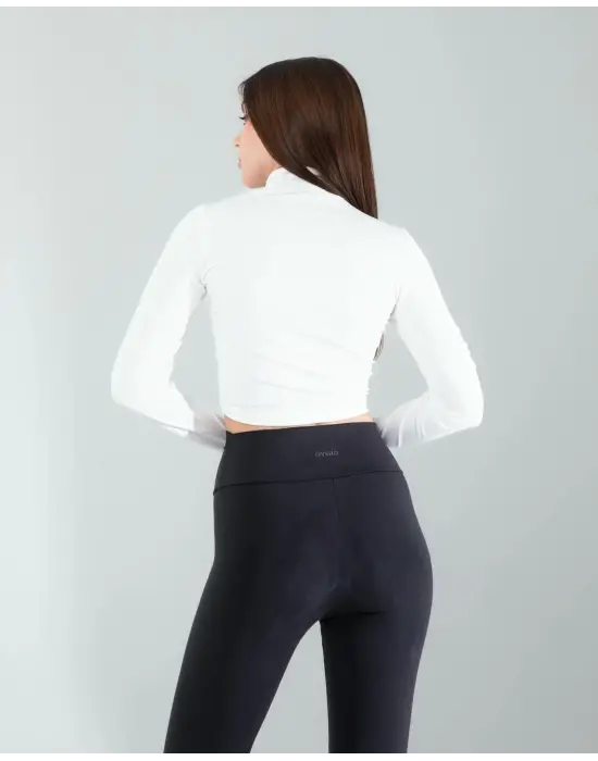 Omarı Esnek ve Konforlu Beyaz Spor Body