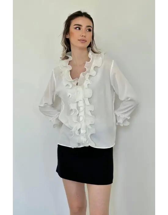 Omarı Şık Volan Detaylı Beyaz Gömlek