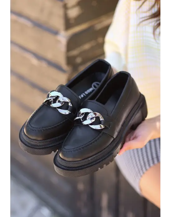 Omarı Şık Siyah Deri Ayakkabı