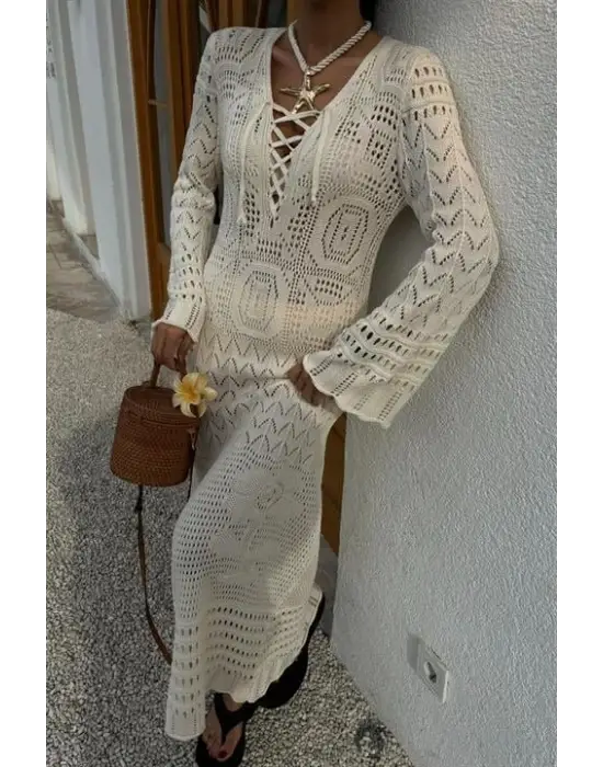 Omarı Zarif Detaylarıyla Dikkat Çeken Elbise