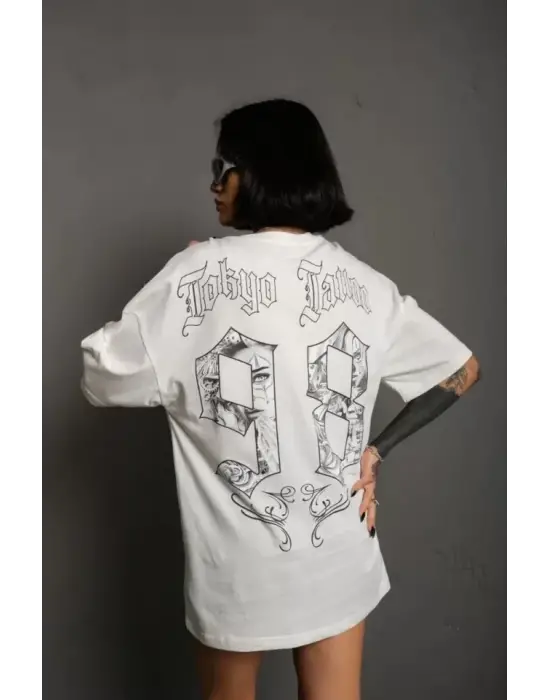 Omarı Baskılı Oversize Beyaz Bisiklet Yaka T-Shirt