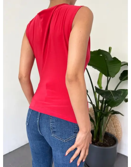 Bisiklet Yaka Sıfır Kol Sandy Bluz -Kırmızı