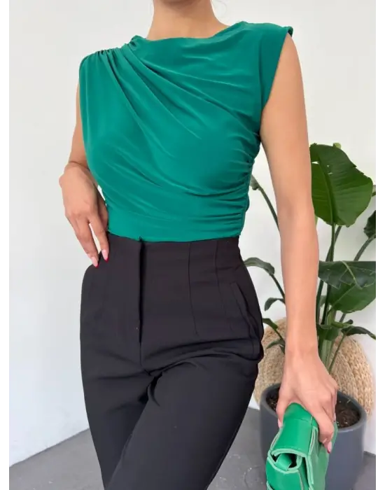 Bisiklet Yaka Sıfır Kol Sandy Bluz -Zümrüt