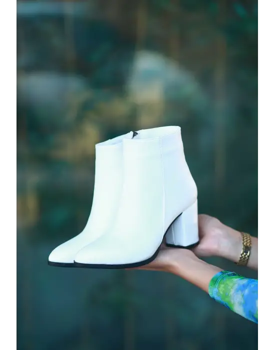 Biya Beyaz Cilt Topuklu Bot