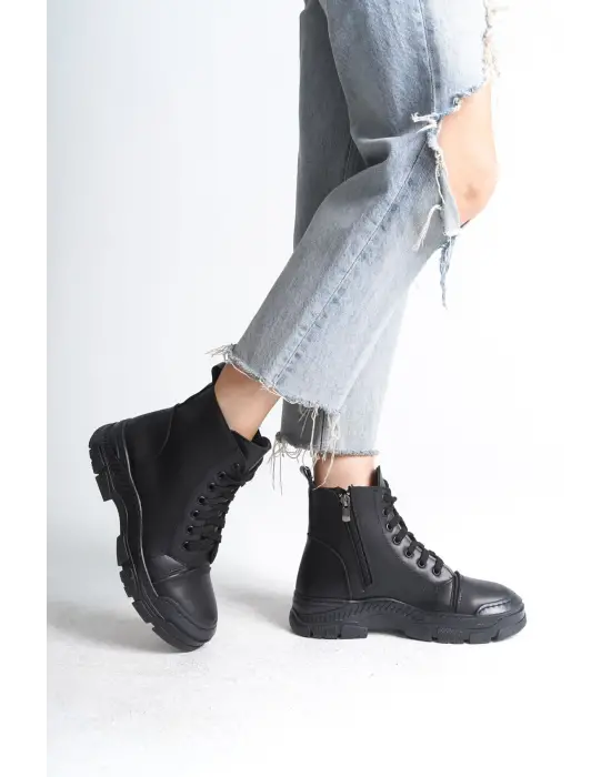 Şık Fermuarlı Ayakkabı Bot