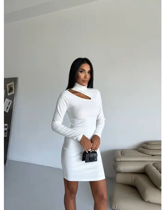 Boğazlı gögüs dekolteli elbise beyaz f2333