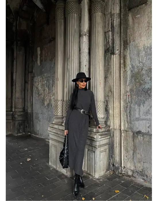 Boğazlı kalın bürümcük uzun elbise siyah