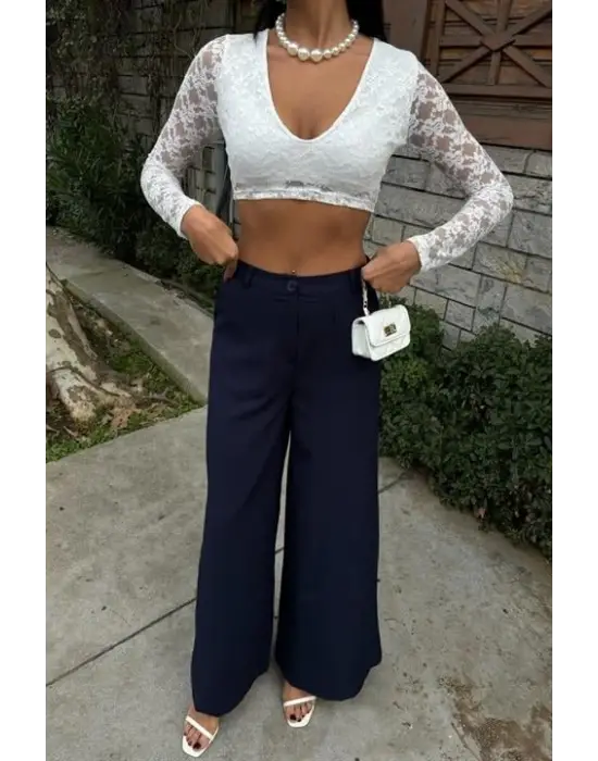 Omarı Uçuşan Kumaşıyla Rahat Palazzo Pantolon