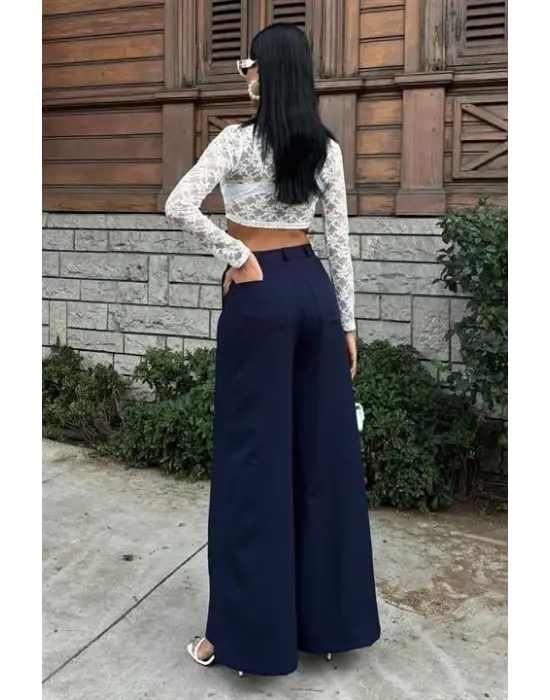 Omarı Uçuşan Kumaşıyla Rahat Palazzo Pantolon