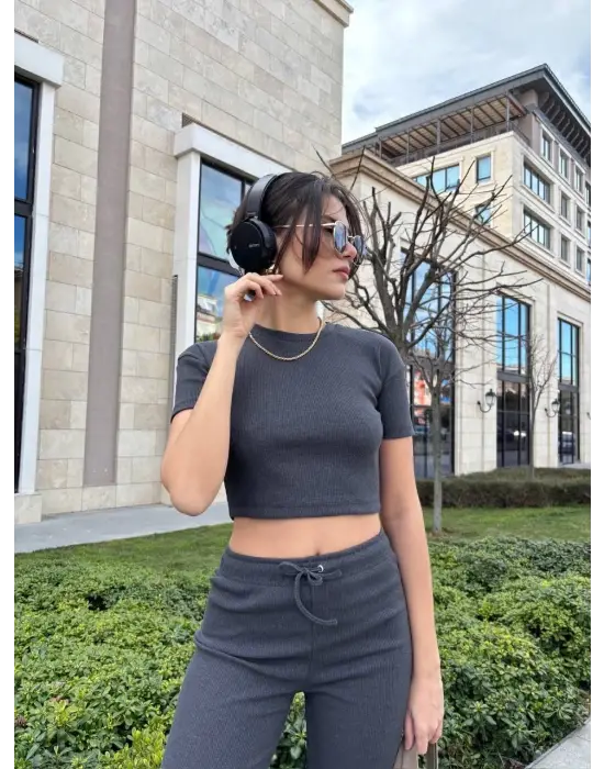 Modern Pantolonlu Takım