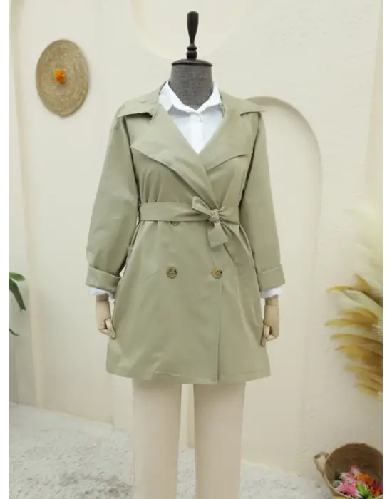 Omarı Detaylı Düğmeli Ara Boy Trençkot