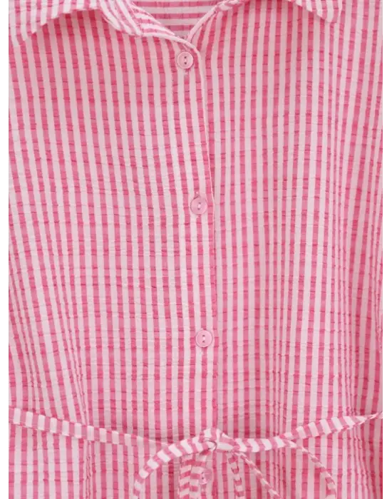 Omarı Pembe Çizgili Boydan Düğmeli Bürümcük Görünümlü Gömlek