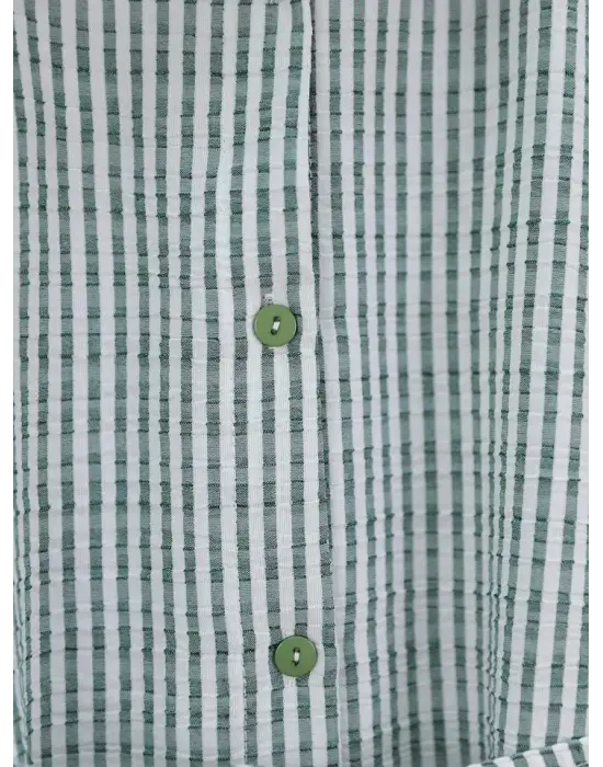 Omarı Şıklığıyla Göz Kamaştıran Yeşil Çizgili Bürümcük Gömlek