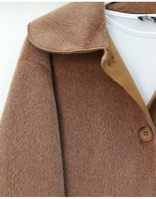 Şık Boydan Düğmeli Kaban