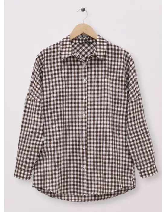 Omarı Kahve Renkli Boydan Düğmeli Gofre Gömlek