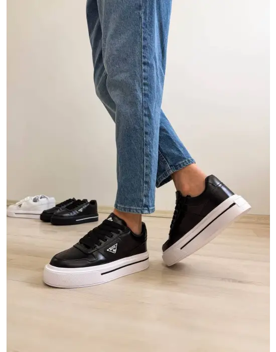 BR-04 Benorra Siyah Cilt Günlük Erkek Ayakkabı