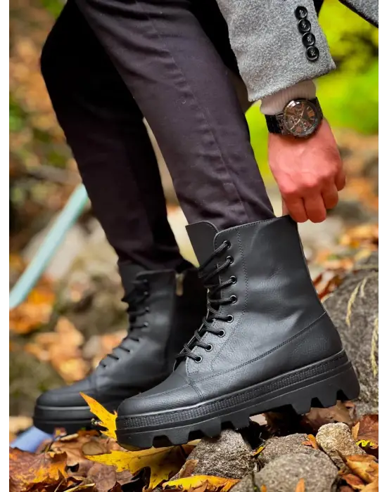 Omarı Siyah Yüksek Taban Postal Bot