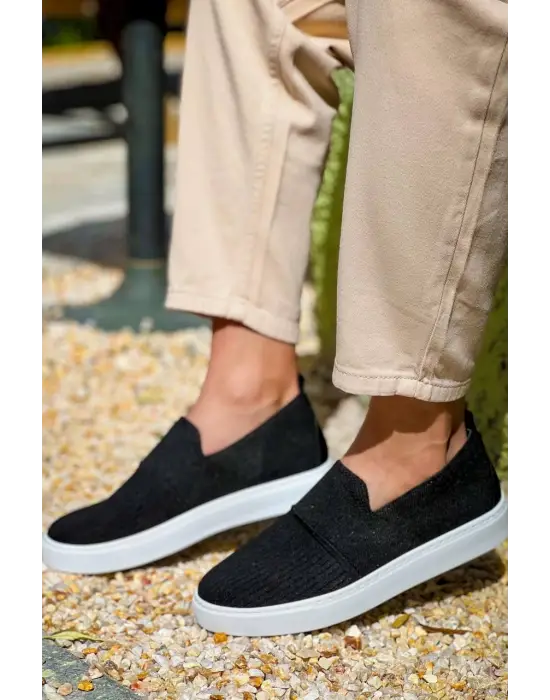 Omarı Siyah Yüksek Taban Bağcıksız Erkek Ayakkabı