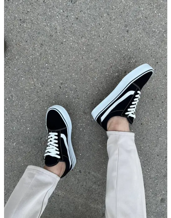 Modern Siyah Beyaz Detaylı Erkek Ayakkabı