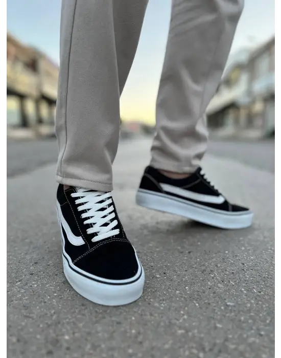 Modern Siyah Beyaz Detaylı Erkek Ayakkabı