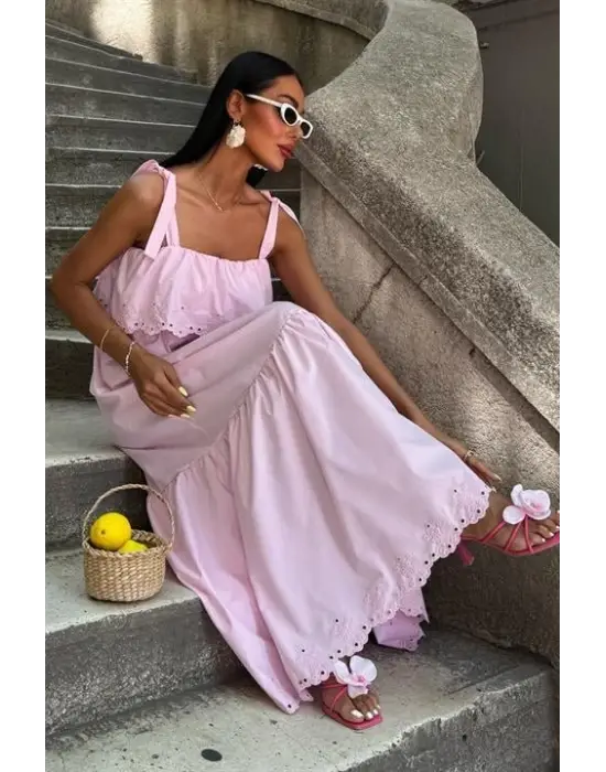 Omarı Brode Nakışlı Elbise