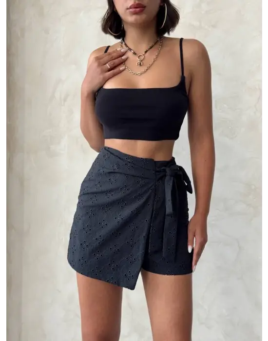 Omarı Rahat ve Şık Şort Etek – Yazın Trendi