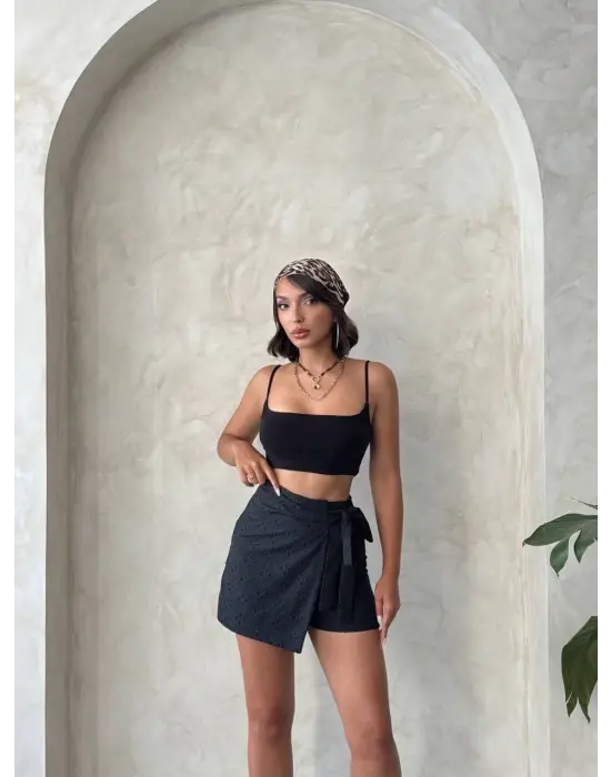 Brodeli şort etek s255075