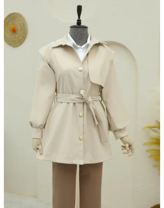 Omarı Elegan Broş Detaylı Bej Trençkot