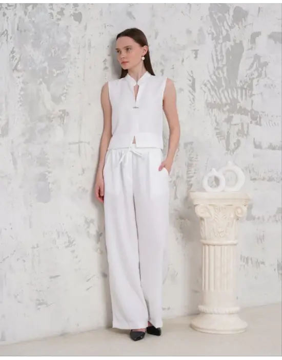 Omarı Etkileyici Broşlu Yelek Pantolon Takım