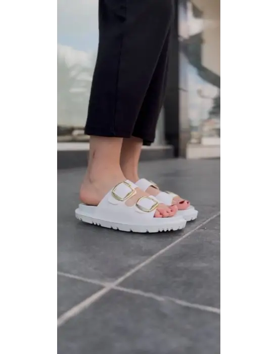 Omarı Rahat ve Şık Beyaz Günlük Kadın Terlik