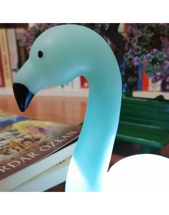 Omarı Renk Değiştiren Kuğu Gece Lambası