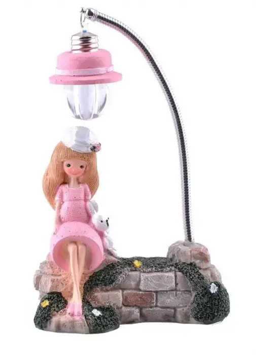 Omarı Kaya Üzerinde Oturan Kız Biblo