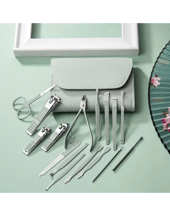 Omarı Kendiliğinden Çantalı Seyahat Manikür Pedikür Seti