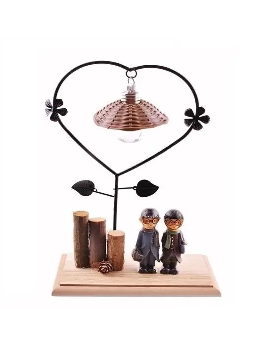 Omarı Romantik Çift Temalı Büyük Boy Dekoratif Ahşap Biblo Işıkla