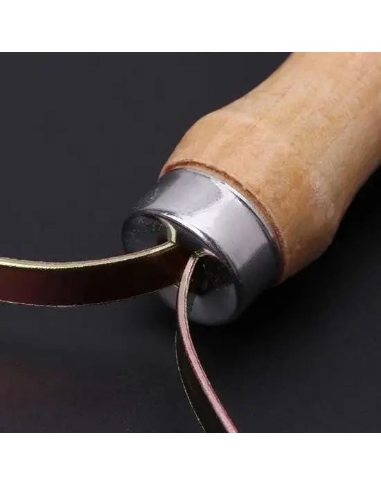 Omarı Taşınabilir Kumaş Tüy Alma ve Temizleme Aparatı