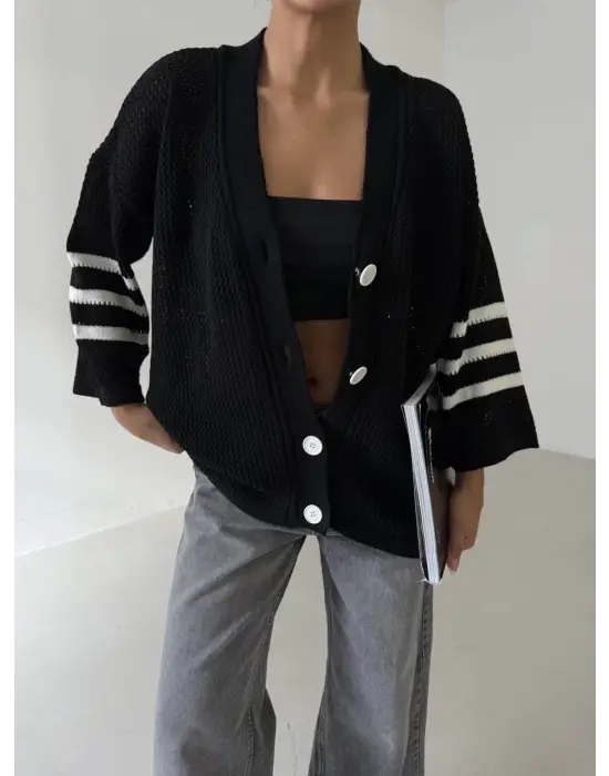 Omarı Salaş Triko Hırka Siyah Beyaz Desenli