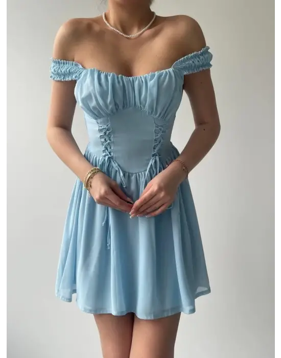 Omarı Şık ve Zarif Büzgü Detaylı Elbise