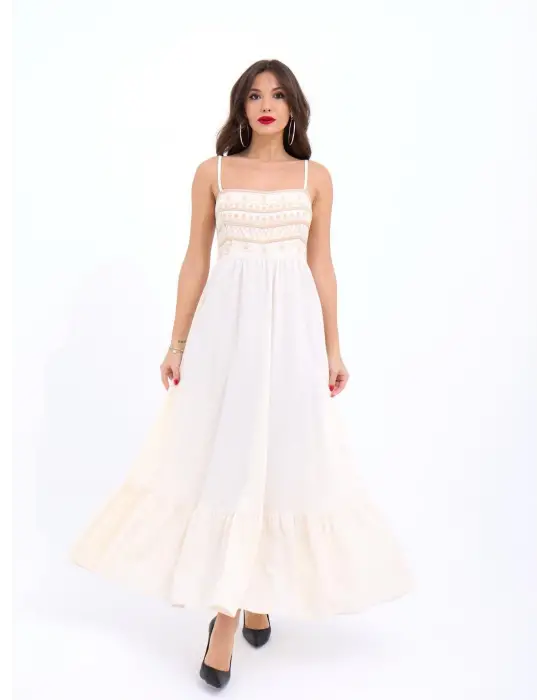 Omarı Şık Dantel Detaylı Bej Elbise