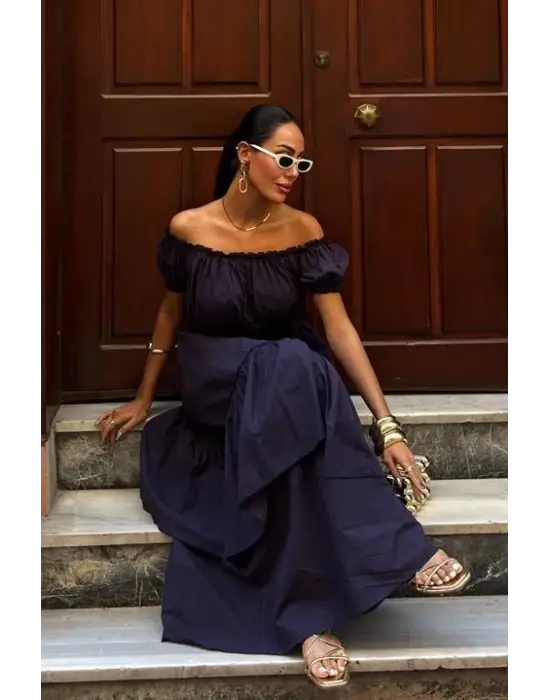 Omarı Rahat Kumaşıyla Şık Fırfır Etekli Takım