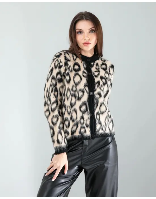 Çarpıcı Leopar Desen Triko Hırka