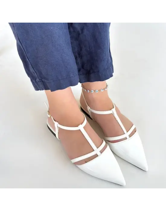Omarı Rugan Babet Ayakkabı - Beyaz Renk Şıklığı