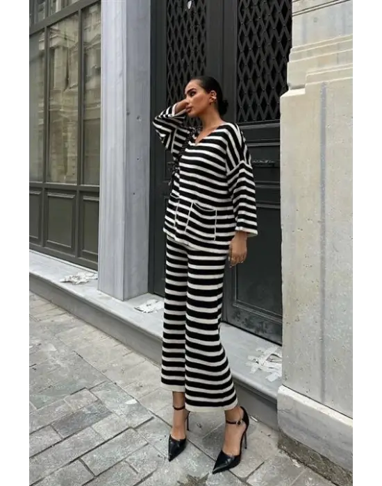 Omarı Çizgili Straight Fit Pantolon Takım